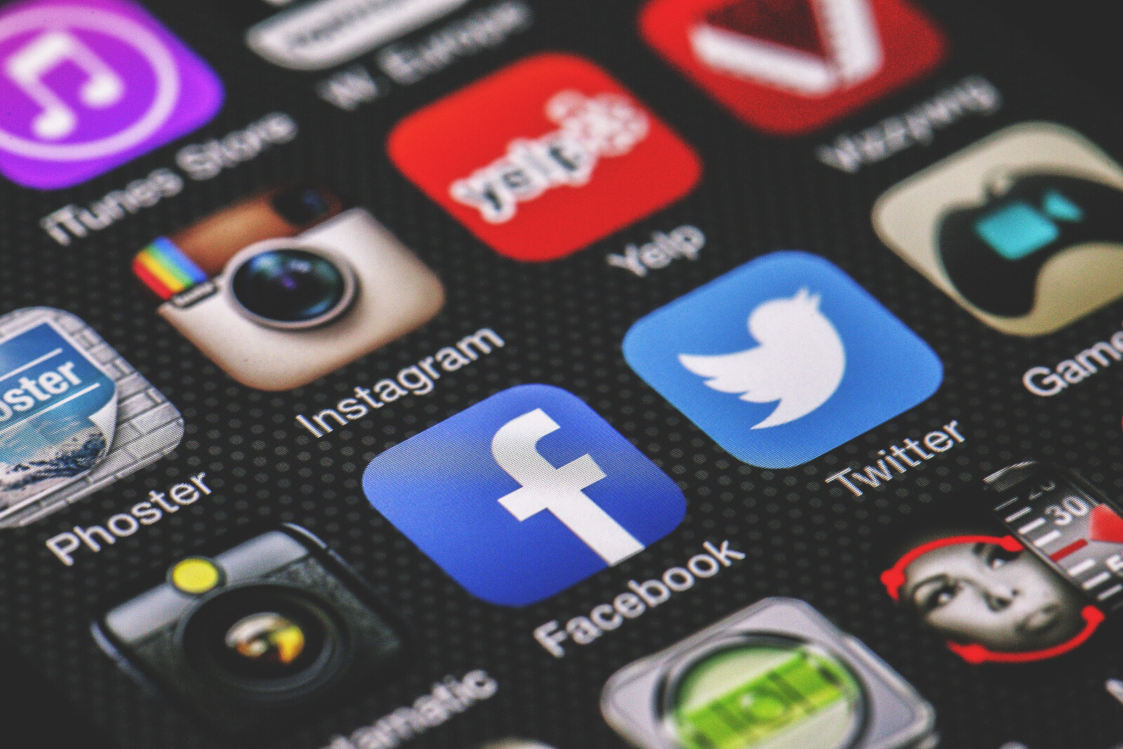 Lawsuit Against Facebook, Instagram & Social Media Websites Allege Use Linked to Youth Self Harm (August 2023 Update)